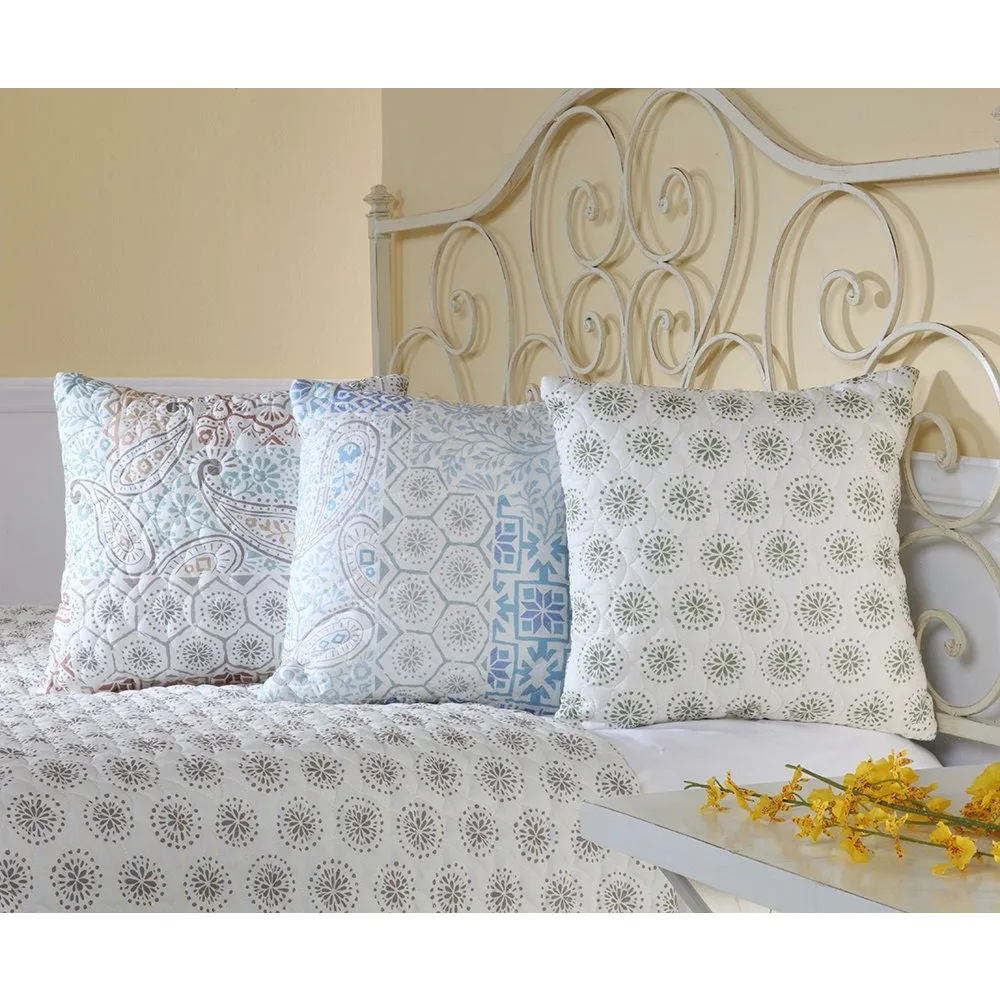 Full size Reversible Quilted Bedspread with Paisley Pattern