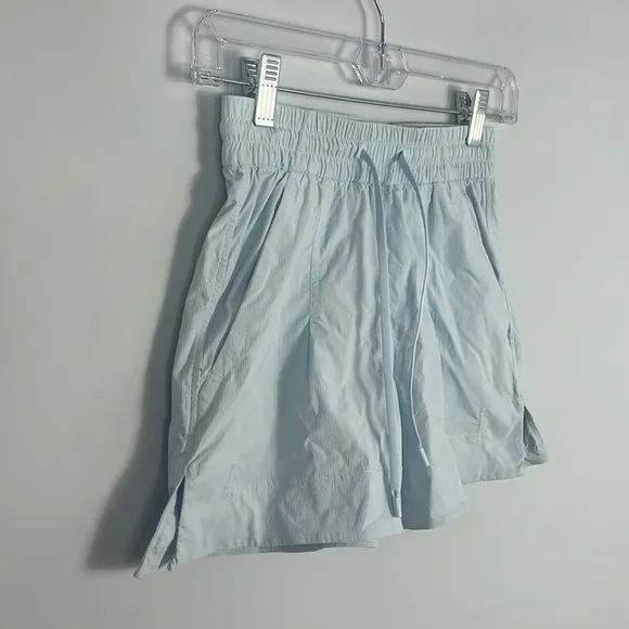 Lululemon Lightweight Mid Rise Short 3.5”